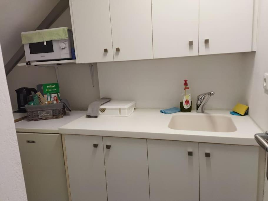 Cozy Apartment Near To The Airport Kouvaras Экстерьер фото